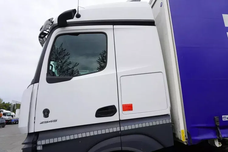 Mercedes Actros 2545 / 2021 / Firanka 18 EPAL / kab. sypialna zdjęcie 17