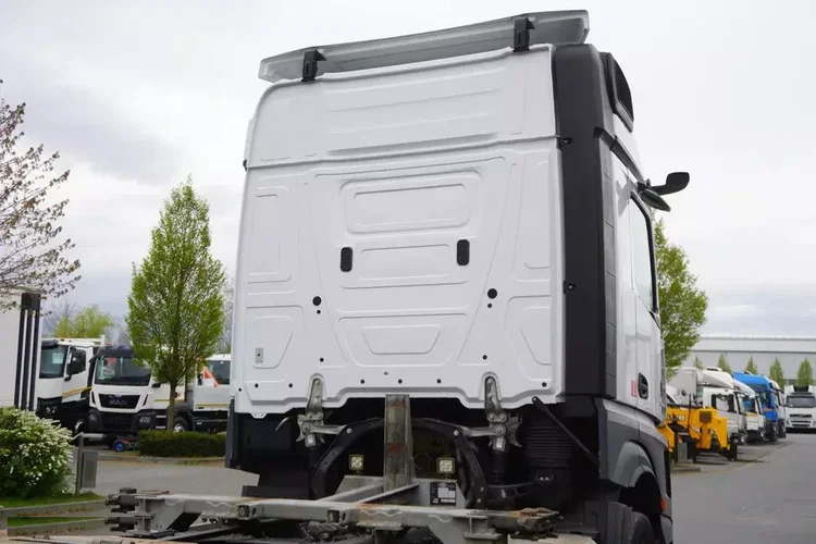 Mercedes Actros 2545 / 2021 / BDF / kab. sypialna zdjęcie 11