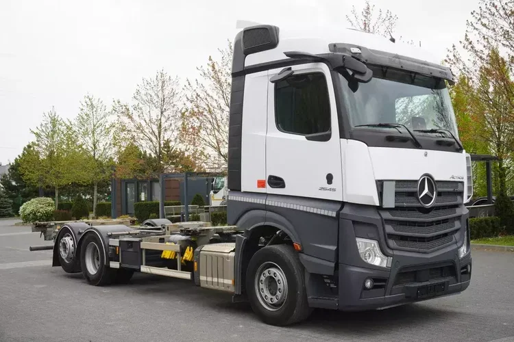 Mercedes Actros 2545 / 2021 / BDF / kab. sypialna zdjęcie 7