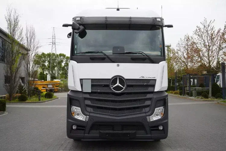 Mercedes Actros 2545 / 2021 / BDF / kab. sypialna zdjęcie 8