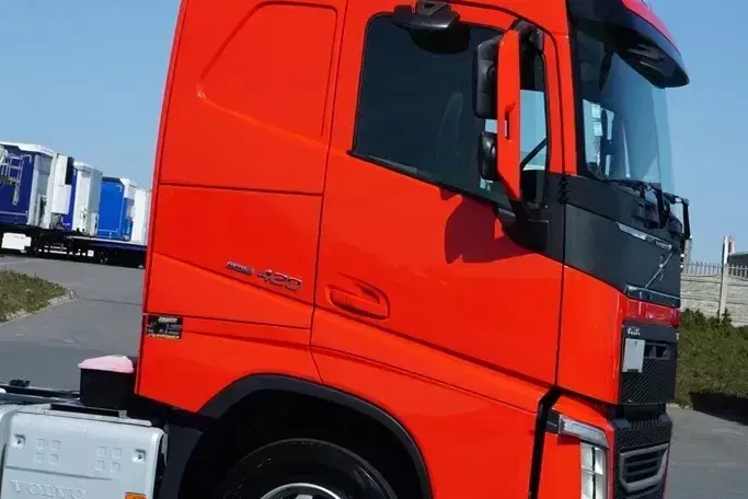 Volvo / FH / 420 / EURO 6 / ACC / MAŁY PRZEBIEG zdjęcie 18