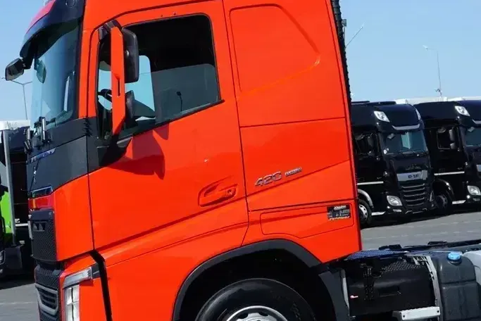 Volvo / FH / 420 / EURO 6 / ACC / MAŁY PRZEBIEG zdjęcie 25