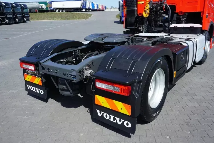 Volvo / FH / 420 / EURO 6 / ACC / MAŁY PRZEBIEG zdjęcie 31