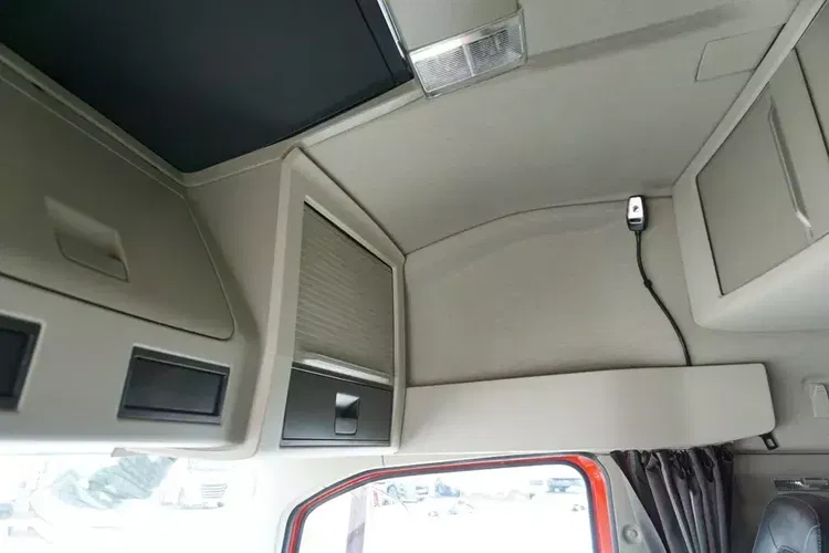 Volvo / FH / 420 / EURO 6 / ACC / MAŁY PRZEBIEG zdjęcie 38