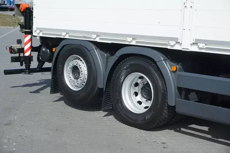 MAN TGS / 26.400 / 6 X 2 / SKRZYNIOWY + HDS / PALFINGER PK 22002 / OŚ SKRĘTNA zdjęcie 24