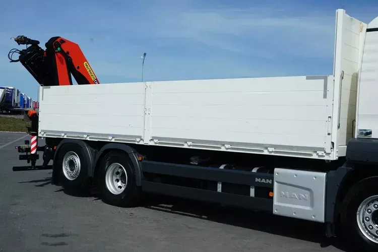 MAN TGS / 26.400 / 6 X 2 / SKRZYNIOWY + HDS / PALFINGER PK 22002 / OŚ SKRĘTNA zdjęcie 29