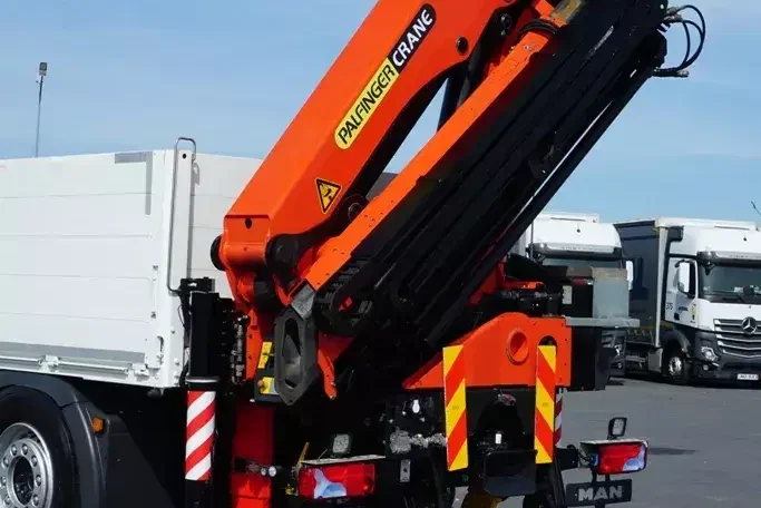 MAN TGS / 26.400 / 6 X 2 / SKRZYNIOWY + HDS / PALFINGER PK 22002 / OŚ SKRĘTNA zdjęcie 34