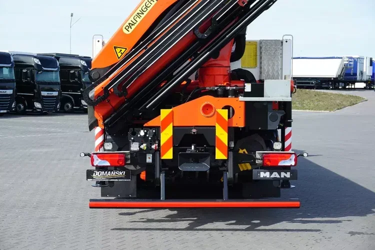 MAN TGS / 26.400 / 6 X 2 / SKRZYNIOWY + HDS / PALFINGER PK 22002 / OŚ SKRĘTNA zdjęcie 35