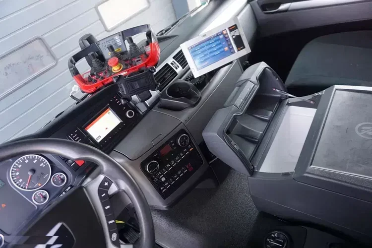 MAN TGS / 26.400 / 6 X 2 / SKRZYNIOWY + HDS / PALFINGER PK 22002 / OŚ SKRĘTNA zdjęcie 9