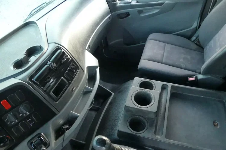 Mercedes AXOR 1828 4x4 / WYWROTKA + HDS HIAB 10.3 m / SKŁADANY W Z / zdjęcie 23