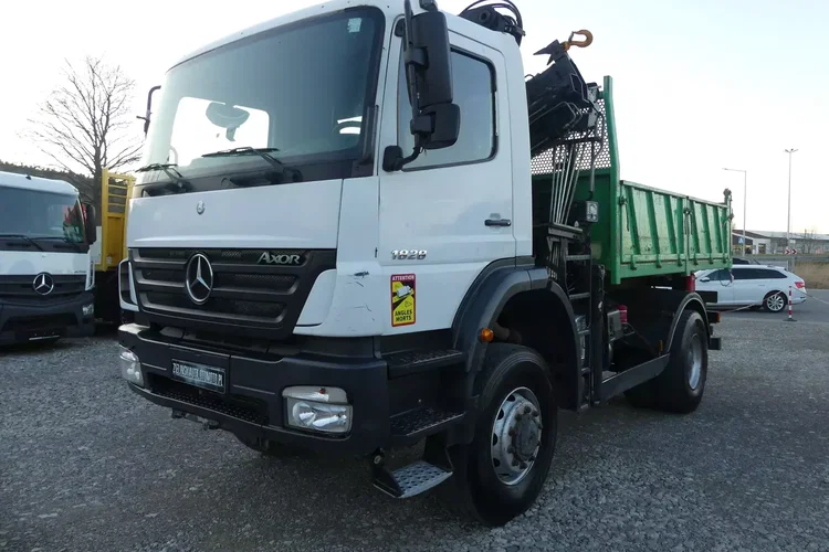 Mercedes AXOR 1828 4x4 / WYWROTKA + HDS HIAB 10.3 m / SKŁADANY W Z / zdjęcie 8