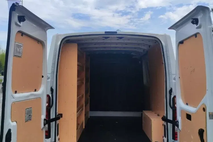 Opel Movano zdjęcie 38