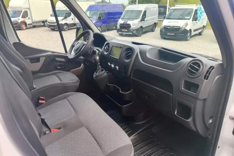 Opel Movano zdjęcie 32