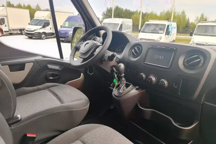 Opel Movano zdjęcie 34