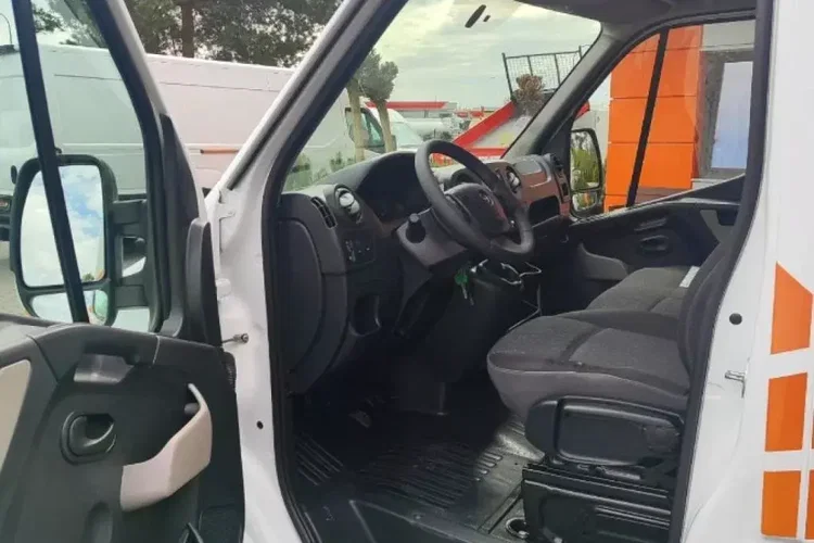 Opel Movano zdjęcie 35