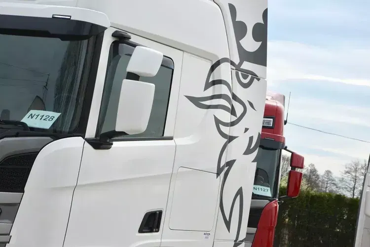 Scania R450 RETARDER | ADR | STANDARD | NAWIGACJA | 2 ŁÓŻKA | 1.300 L | MIĘDZYOSIE zdjęcie 11