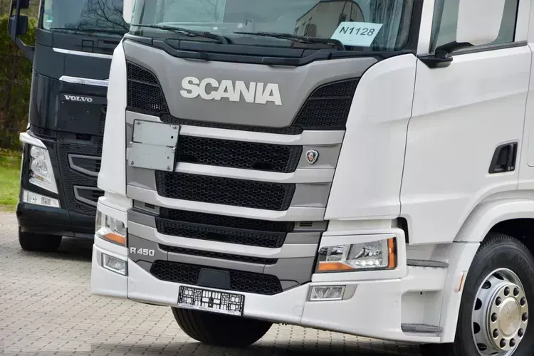 Scania R450 RETARDER | ADR | STANDARD | NAWIGACJA | 2 ŁÓŻKA | 1.300 L | MIĘDZYOSIE zdjęcie 12