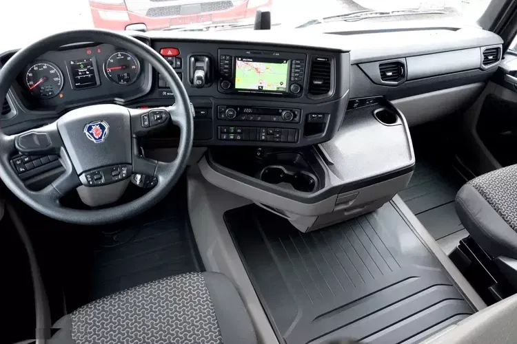Scania R450 RETARDER | ADR | STANDARD | NAWIGACJA | 2 ŁÓŻKA | 1.300 L | MIĘDZYOSIE zdjęcie 24