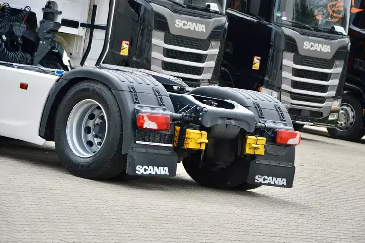Scania R450 RETARDER | ADR | STANDARD | NAWIGACJA | 2 ŁÓŻKA | 1.300 L | MIĘDZYOSIE zdjęcie 8