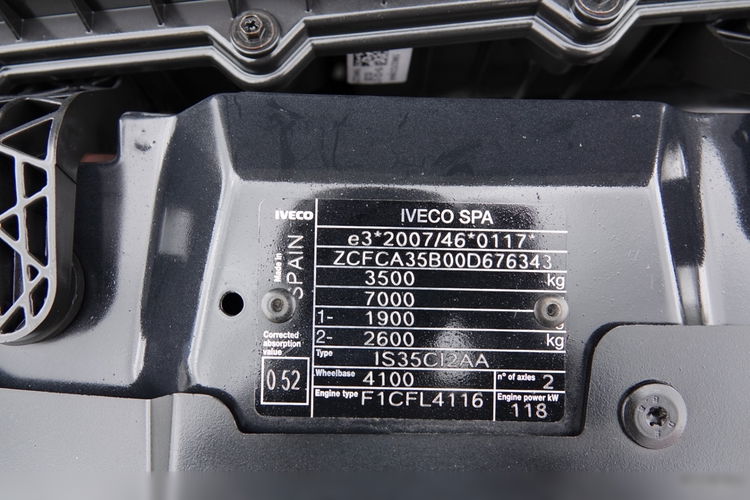Iveco DAILY 3.0 / KONTENER-FURGON / WINDA 750 KG / DMC: 3500 KG / NISKI PRZEBIEG / 2021 zdjęcie 48