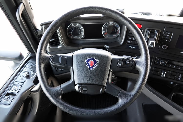 Scania R 450 / LOWDECK / MEGA / OPONY 100% / 2021 / PO ZŁOTYM KONTRAKCIE SERWISOWYM  zdjęcie 29