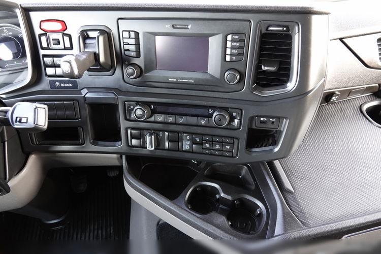 Scania R 450 / LOWDECK / MEGA / OPONY 100% / 2021 / PO ZŁOTYM KONTRAKCIE SERWISOWYM  zdjęcie 31