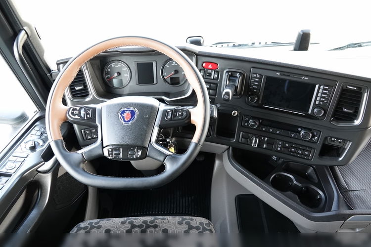Scania R 450 / RETARDER / HYDRAULIKA do wywrotu+ dwuobwodowa / CAŁA NA PODUSZKACH  / OPONY 100% / SPROWADZONA / PO ZŁOTYM KONTRAKCIE SERWISOWYM zdjęcie 28