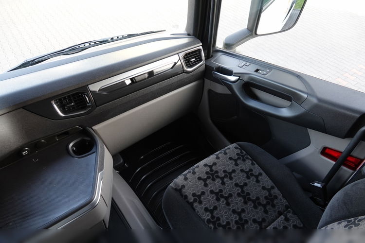 Scania R 450 / RETARDER / HYDRAULIKA do wywrotu+ dwuobwodowa / CAŁA NA PODUSZKACH  / OPONY 100% / SPROWADZONA / PO ZŁOTYM KONTRAKCIE SERWISOWYM zdjęcie 31