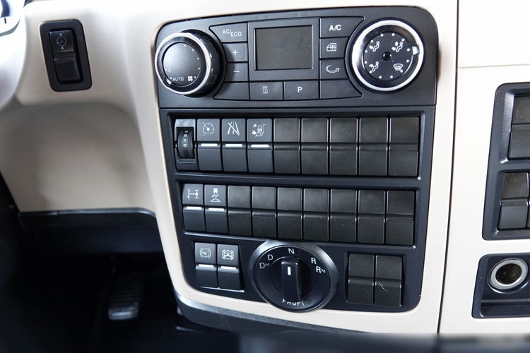 MAN TGX 18.500 / RETARDER / KLIMA POSTOJOWA PO KONTRAKCIE SERWISOWYM zdjęcie 29