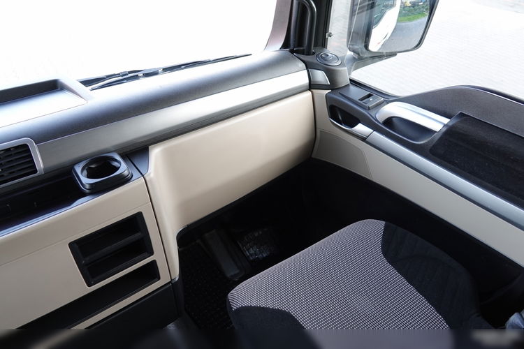MAN TGX 18.500 / RETARDER / KLIMA POSTOJOWA PO KONTRAKCIE SERWISOWYM zdjęcie 31