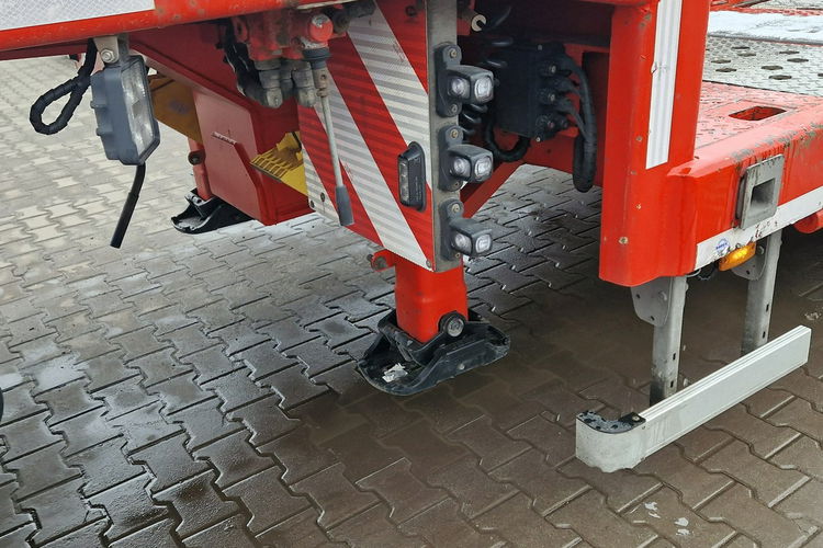 DAF XG 480 CIĄGNIK SIODŁOWY 4x2 ZESTAWA NACZEPA NISKOPODŁOGOWA zdjęcie 13