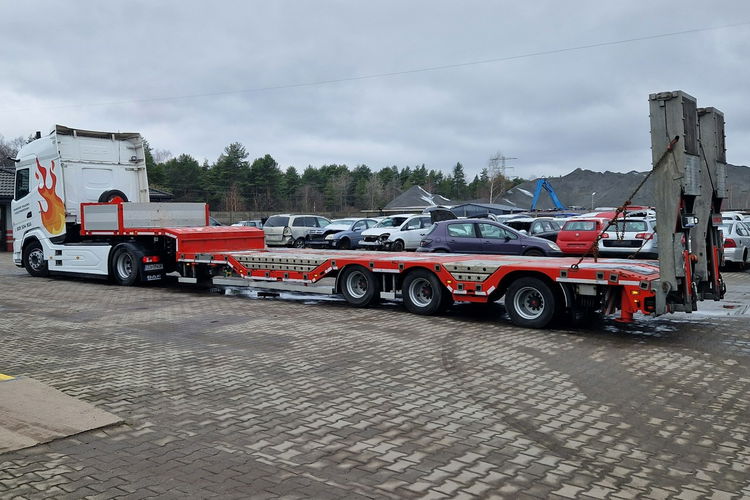 DAF XG 480 CIĄGNIK SIODŁOWY 4x2 ZESTAWA NACZEPA NISKOPODŁOGOWA zdjęcie 27