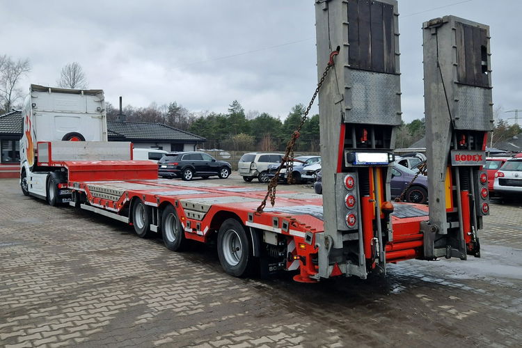 DAF XG 480 CIĄGNIK SIODŁOWY 4x2 ZESTAWA NACZEPA NISKOPODŁOGOWA zdjęcie 3