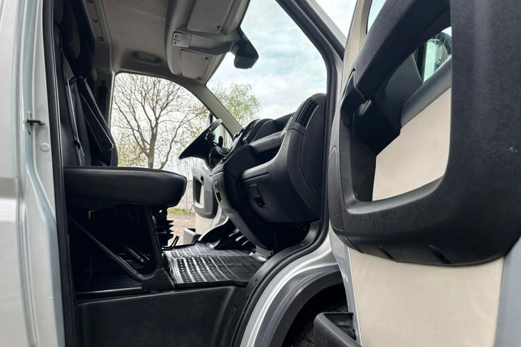Citroen Jumper 2017 2.0 165KM L4H2 9osobowy 3t na haku Salon Polska Klimatronic Klima zdjęcie 17