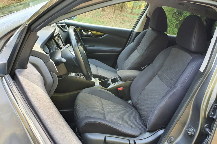 Nissan Qashqai 1.2T # Automat # NAVI # Climatronic # Panorama # Kamery 360 # Zadbana zdjęcie 6