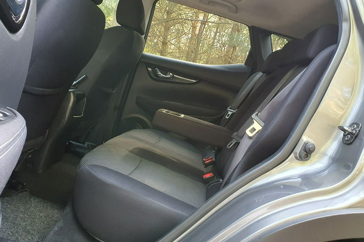 Nissan Qashqai 1.2T # Automat # NAVI # Climatronic # Panorama # Kamery 360 # Zadbana zdjęcie 8