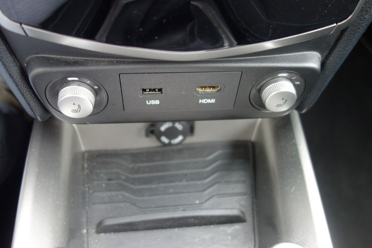 SsangYong Tivoli zdjęcie 12