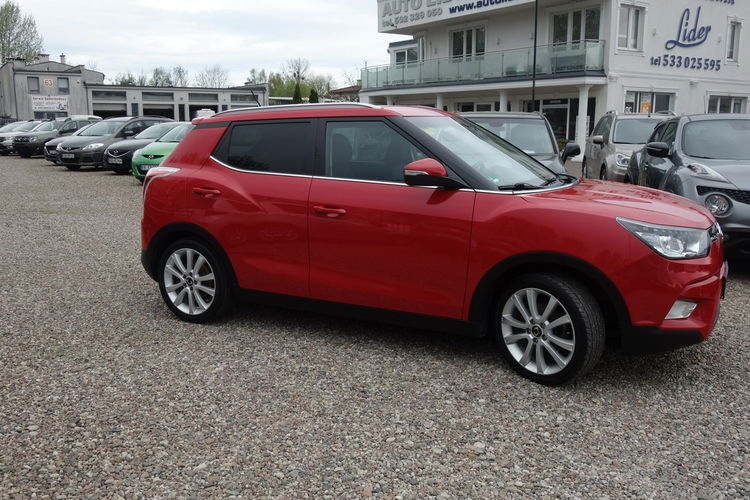 SsangYong Tivoli zdjęcie 2