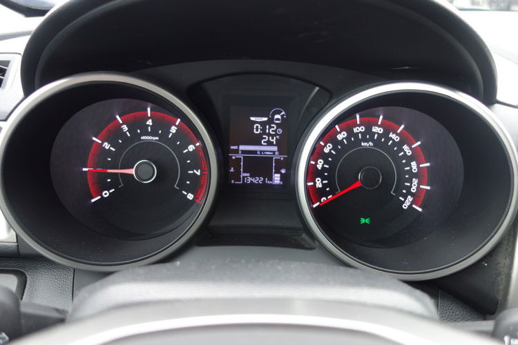 SsangYong Tivoli zdjęcie 5