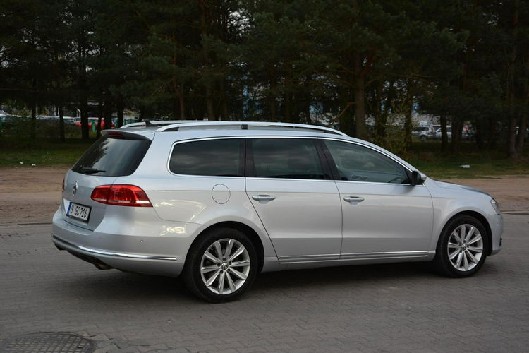 Volkswagen Passat Highline Radar ACC Kamera 4-Motion bi-Xenon Ledy Skóry Navi 2xParktr. zdjęcie 12
