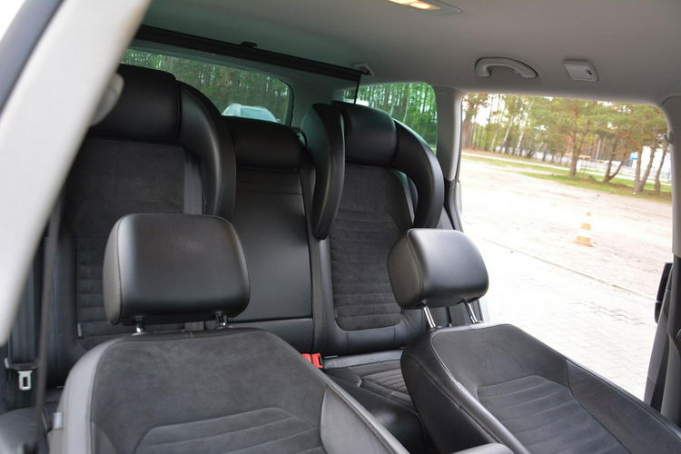 Volkswagen Passat Highline Radar ACC Kamera 4-Motion bi-Xenon Ledy Skóry Navi 2xParktr. zdjęcie 16