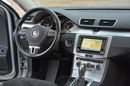 Volkswagen Passat Highline Radar ACC Kamera 4-Motion bi-Xenon Ledy Skóry Navi 2xParktr. zdjęcie 21