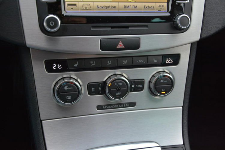 Volkswagen Passat Highline Radar ACC Kamera 4-Motion bi-Xenon Ledy Skóry Navi 2xParktr. zdjęcie 33