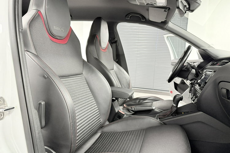 Skoda Octavia RS 2.0 TDI 184KM CHALLENGE VRS Mode AppleCar Bi-Xenon El.Klapa NIEMCY zdjęcie 24