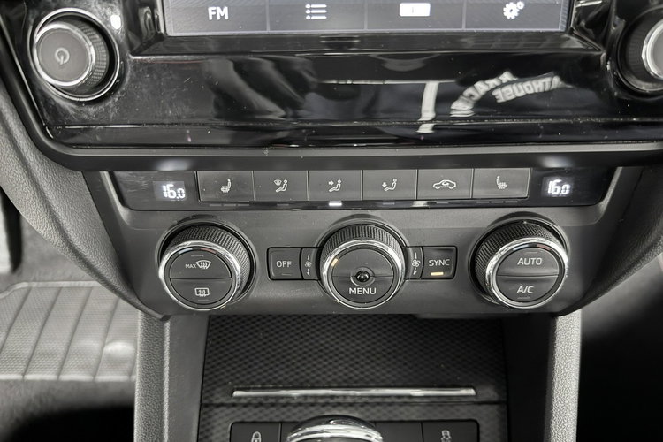 Skoda Octavia RS 2.0 TDI 184KM CHALLENGE VRS Mode AppleCar Bi-Xenon El.Klapa NIEMCY zdjęcie 32