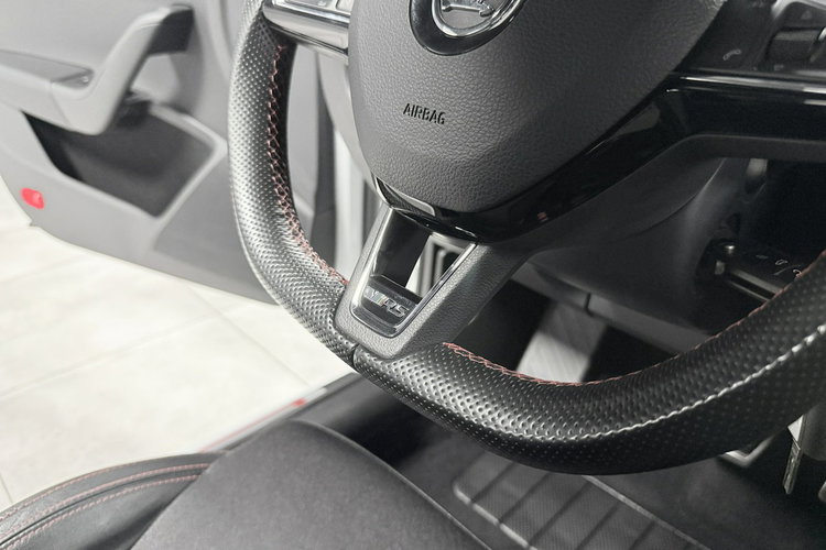 Skoda Octavia RS 2.0 TDI 184KM CHALLENGE VRS Mode AppleCar Bi-Xenon El.Klapa NIEMCY zdjęcie 34