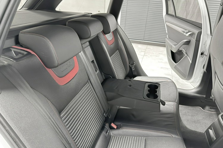 Skoda Octavia RS 2.0 TDI 184KM CHALLENGE VRS Mode AppleCar Bi-Xenon El.Klapa NIEMCY zdjęcie 37