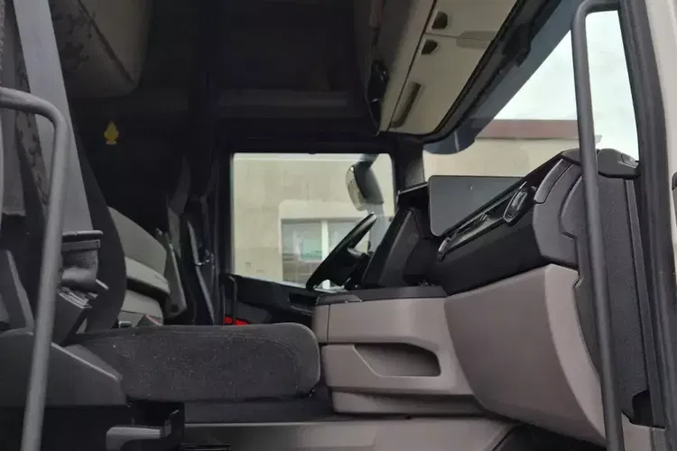 Scania R450 zdjęcie 22