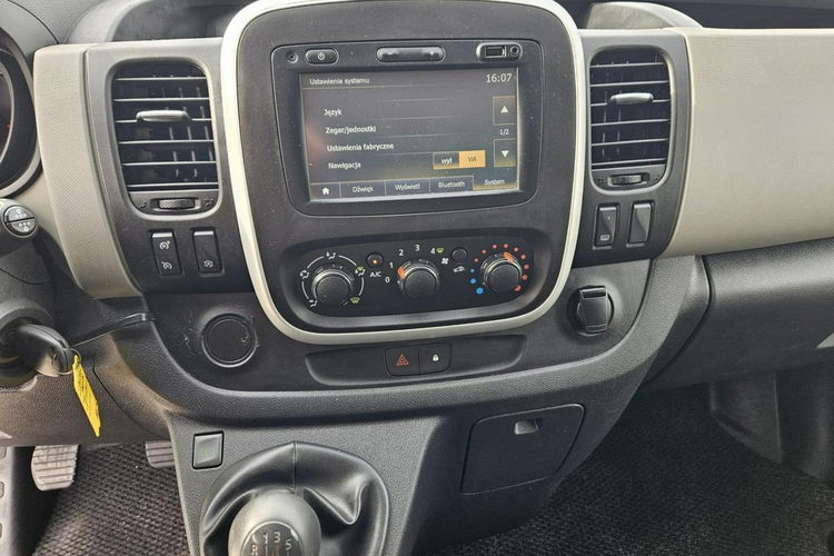 Renault Trafic Pack klim + navi zdjęcie 7