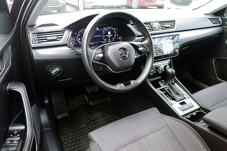 Skoda Superb STYLE+Automat+Led Gwarancja FABRYCZNA do 2027r 1wł Kraj Bezwypadkowy 4x2 zdjęcie 15